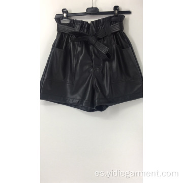 Shorts de papel de imitación de cuero de cintura alta